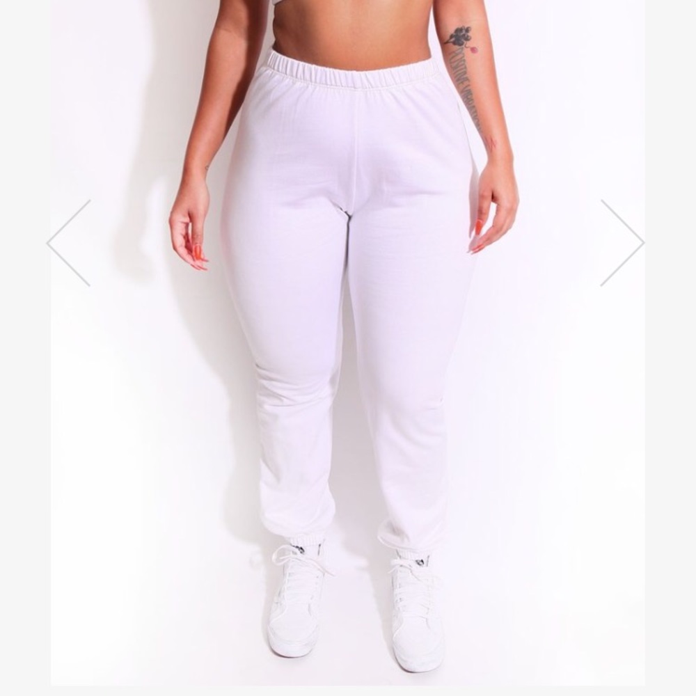Babes and Felines The Curvy Sweat in White